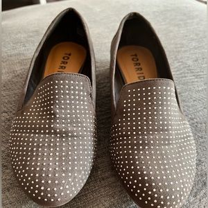 Torrid gray studded flats